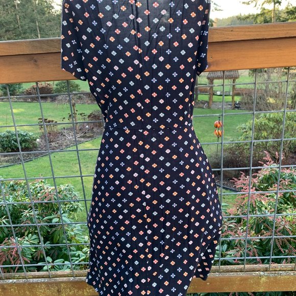 Hering Women's size Petite Small Short Sleeve V-neck T-shirt Dress - Picture 4 of 8